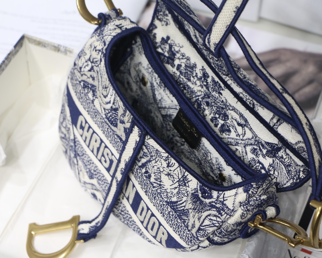 Saddle Bag Blue Toile de Jouy Embroidery